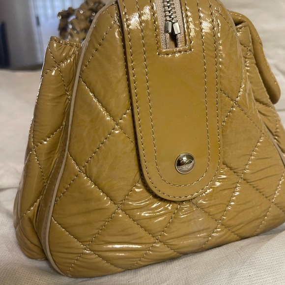 Amazing Chanel Patent Quilted Day Glo Flap Bag-neutral Beige color NWT!!! - Picture 5 of 8
